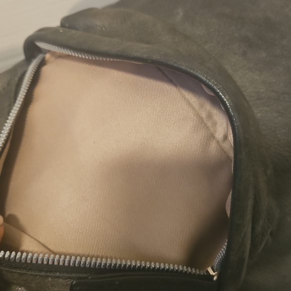 American Leather Co. Large Army Green Genuine Leather Backpack main image 9